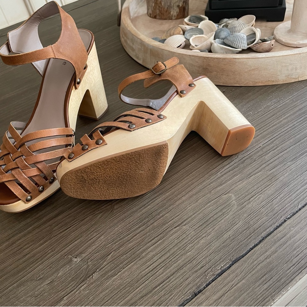 Hinge Leather Platform Sandals - image 2